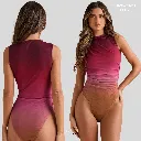 SHEIN BAE Body de mujer con estampado de teñido anudado asimétrico (7).webp