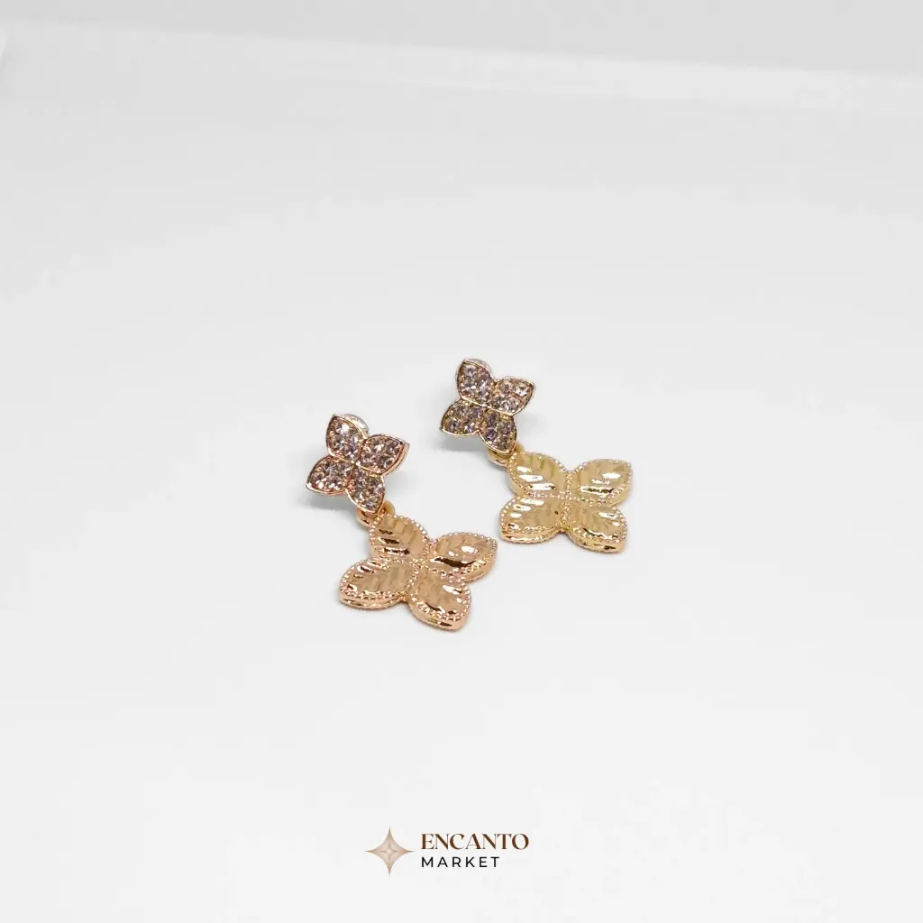 Aretes colgantes estilo flor